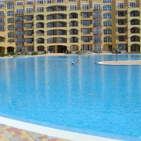 Apartment In Midia Grand