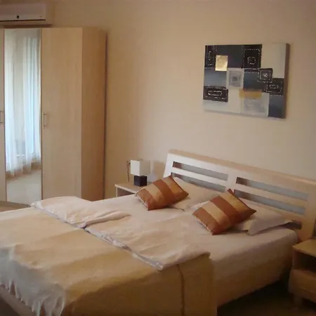 In Midia Grand Appartement